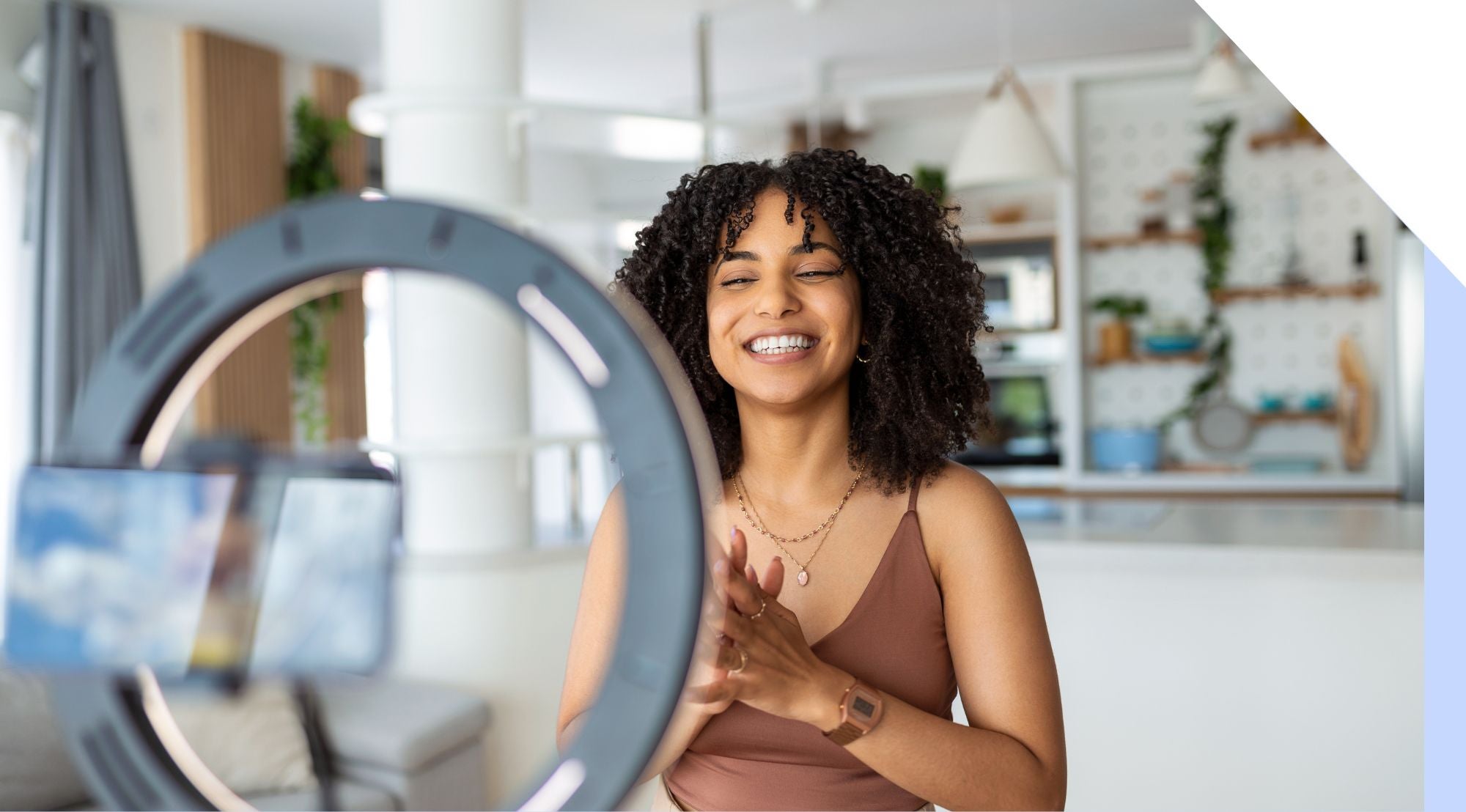 Businesses Should Hire Influencers With This Engagement Rate