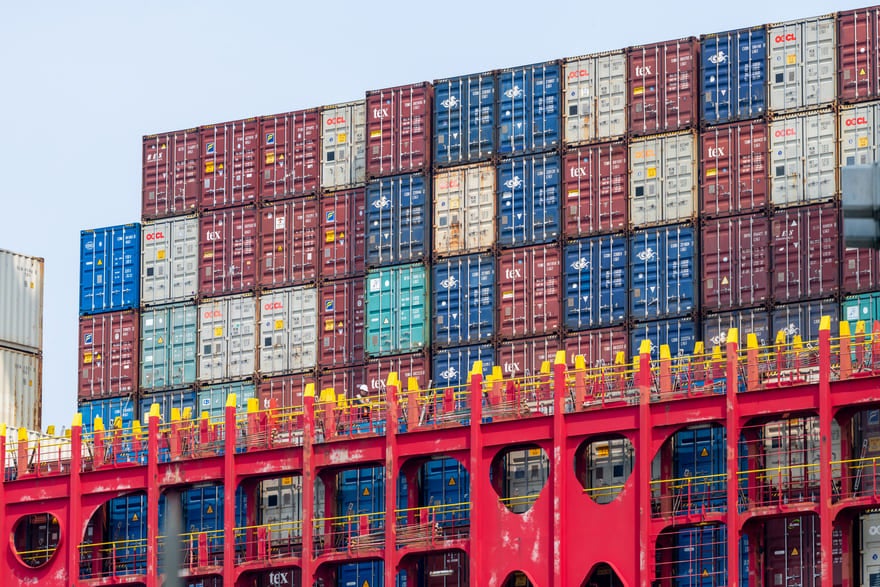 What is de minimis (1) Shipping containers stacked up